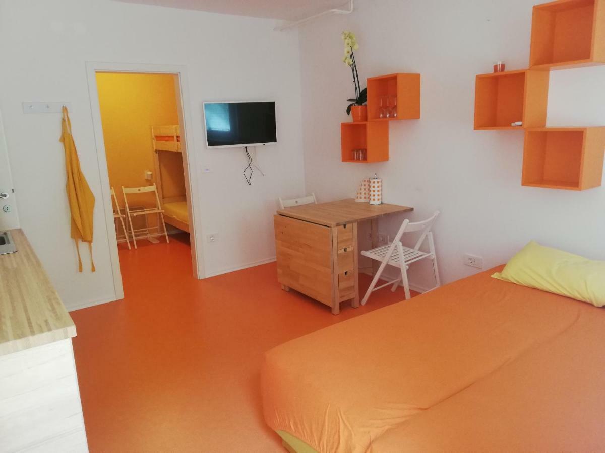 Apartma Ada Izola Exteriör bild